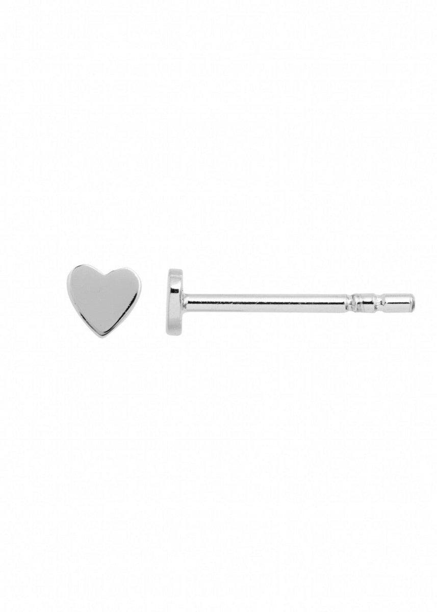 Stine A's Petit Love Heart Earring - Silver. Køb øreringe her.