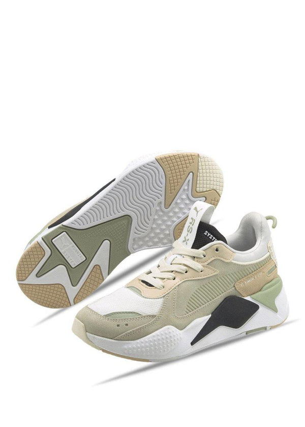 Pumas RS-X Reinvent Wn s - Whisper White-Shifting Sand-Puma Black. Køb sneakers her.