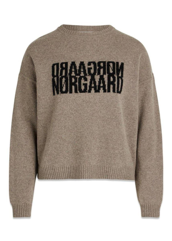 Mads Nørgaards Recy Soft Knit Tilona Sweater - Laurel Oak. Køb strik her.