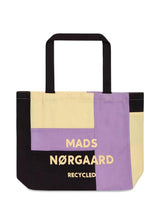 Mads Nørgaards Recycled Boutique Athene PW Bag - Multi Double Cream. Køb tote bags her.
