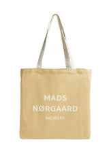 Mads Nørgaards Recycled Boutique Athene - Safari. Køb accessories her.