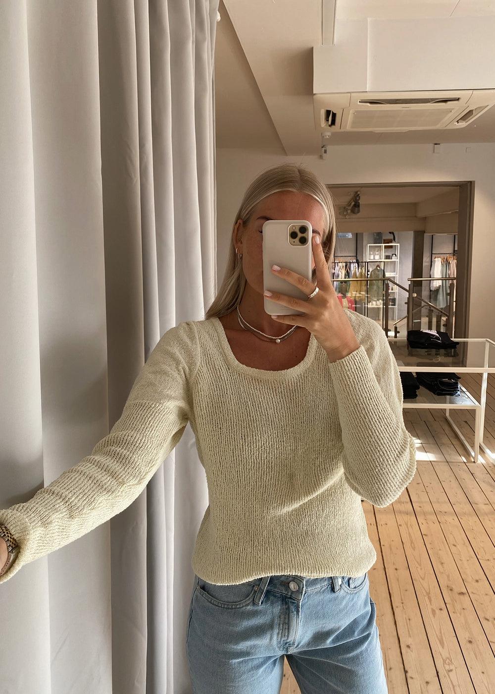RuthMD o-neck - Summer Sand-Knitwear-Modström-Butler Loftet