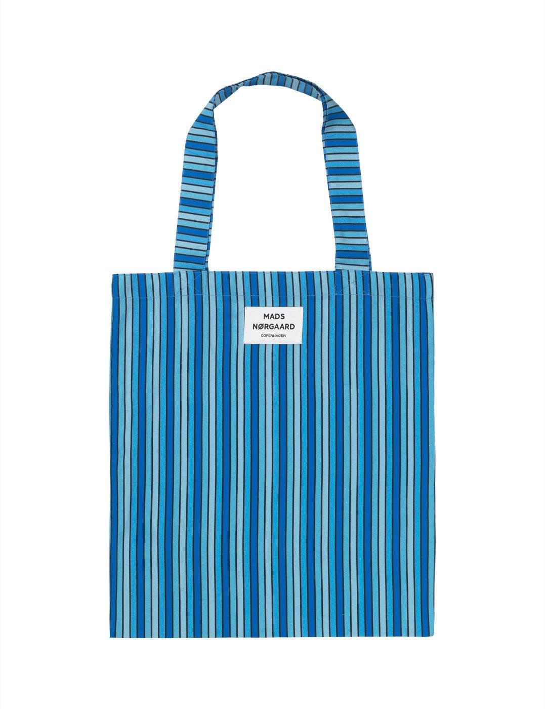 Mads Nørgaards Sacky Atoma - Multi Blue. Køb accessories her.