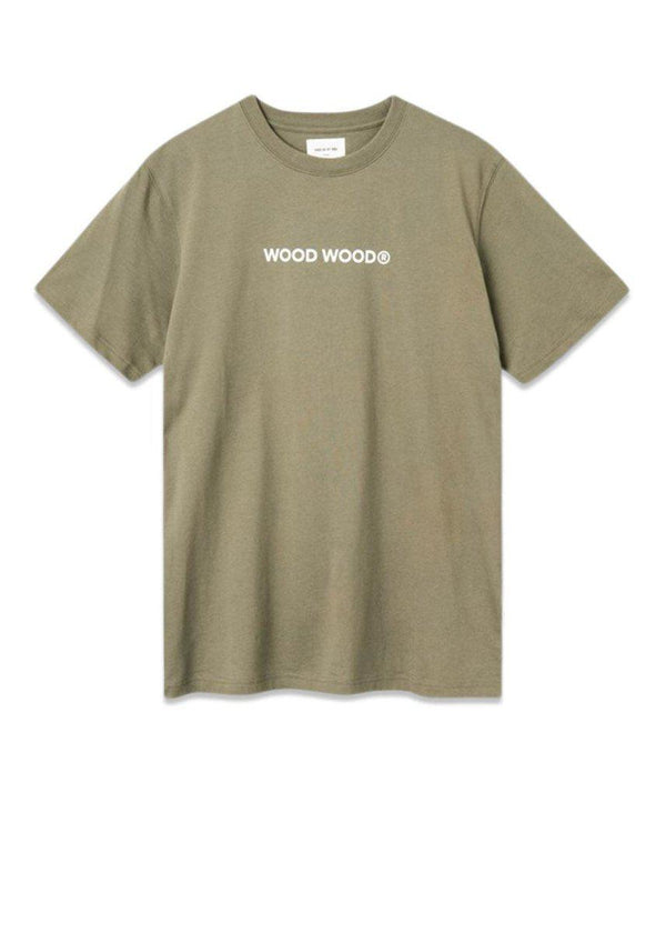 Wood Woods Sami Logo t-shirt - Dusty Olive. Køb t-shirts her.