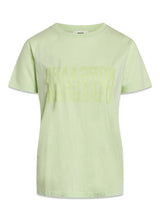 Mads Nørgaards Single Organic Trenda - Pastel Green. Køb t-shirts her.