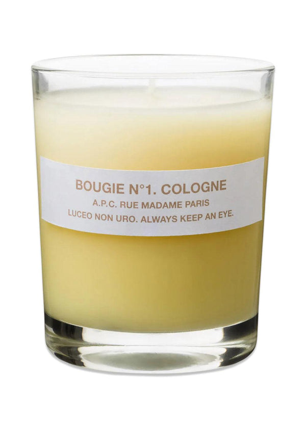 A.P.C's VAA - COLOGNE SCENTED CANDLE -. Køb living her.