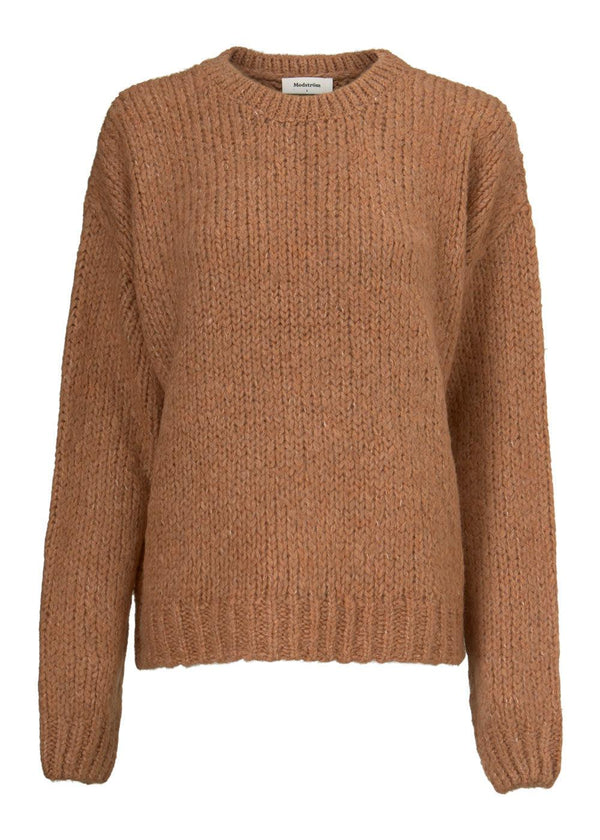 Modströms Valentia o-neck - Brown Sugar. Køb strik her.