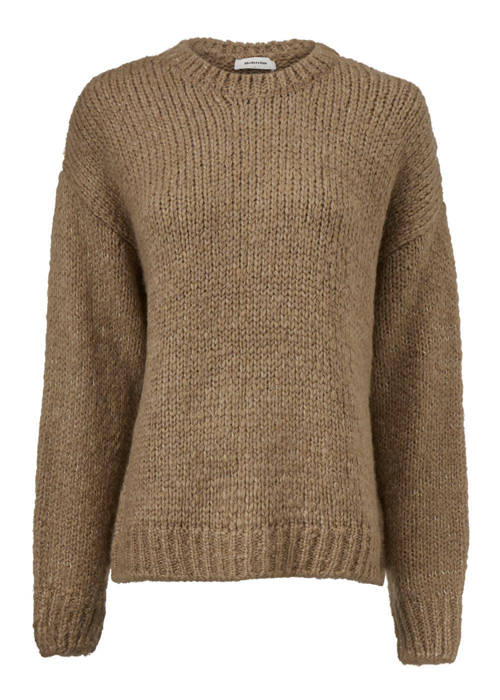 Modströms Valentia o-neck - Camel. Køb strik her.