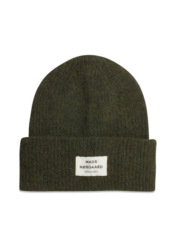 Mads Nørgaards Winter Soft Anju Hat - Rifle Green. Køb huer her.