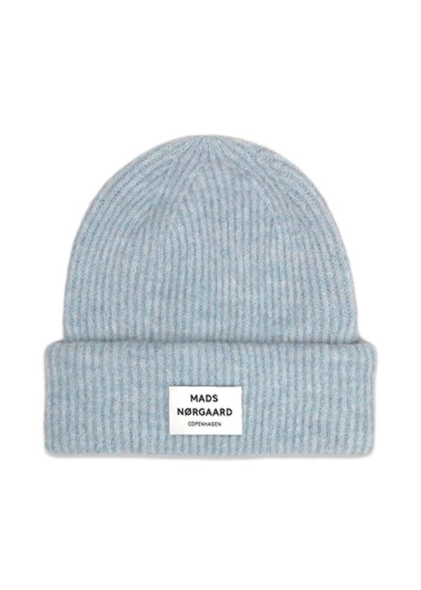 Mads Nørgaards Winter Soft Anju Hat - Soft Blue. Køb huer her.