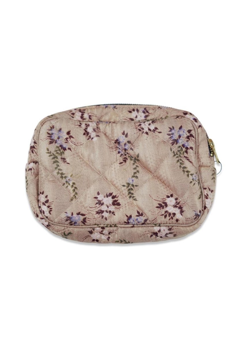Sissel Edelbos julie silk cosmetic bag - Color 3. Køb accessories her.