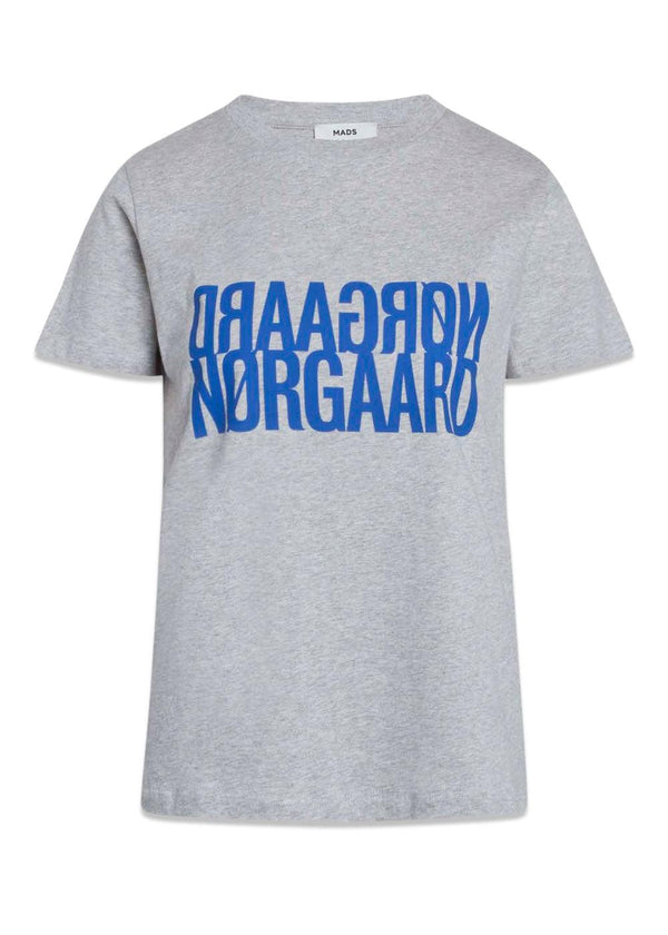 Mads Nørgaards Trenda P Tee - Light Grey Melange. Køb t-shirts her.